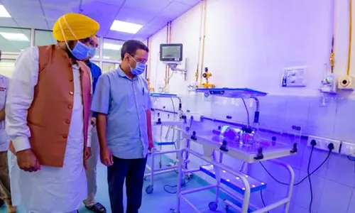 Fight not against any party or leader, but against drugs: Kejriwal