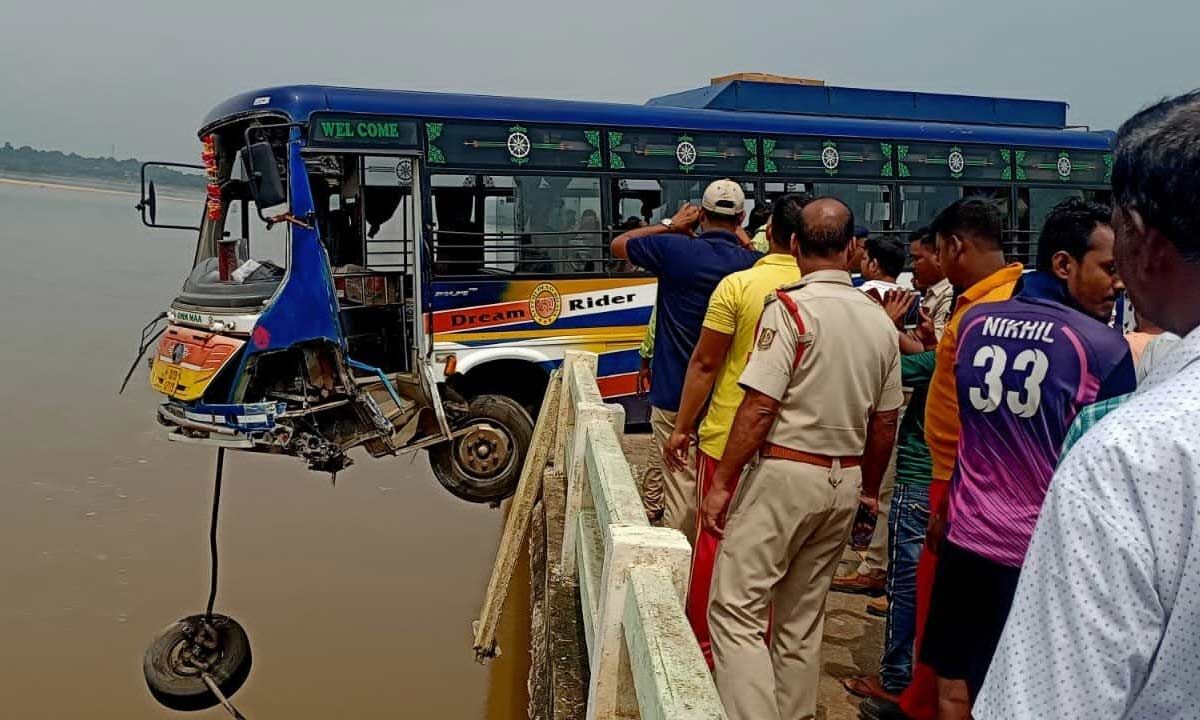 Close shave for passengers as bus hangs on bridge over Mahanadi