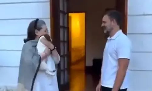 Rahul surprises mother Sonia Gandhi with puppy; shares video