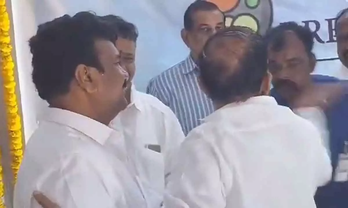 Telangana minister Mahmood Ali slaps Security official at Minister Birthday celebrations
