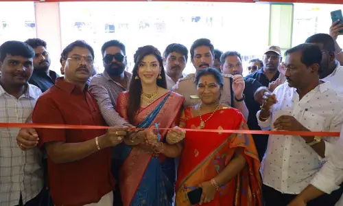 Kasam Fashions opens showroom in Mahbubabad