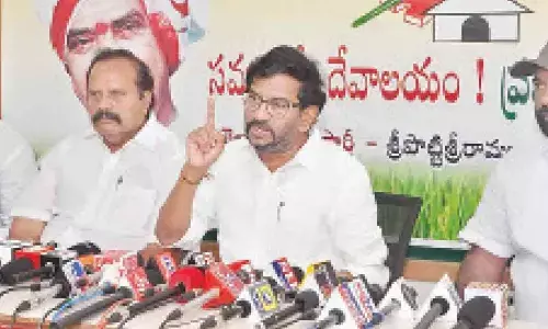 Nellore: Kakani Govardhan Reddy encouraging officials to commit irregularities, alleges Somireddy Chandramohan Reddy