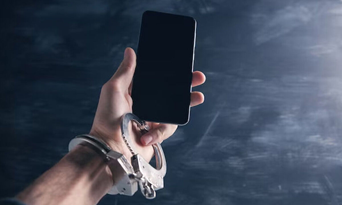 Prisons get devices to detect hidden phones