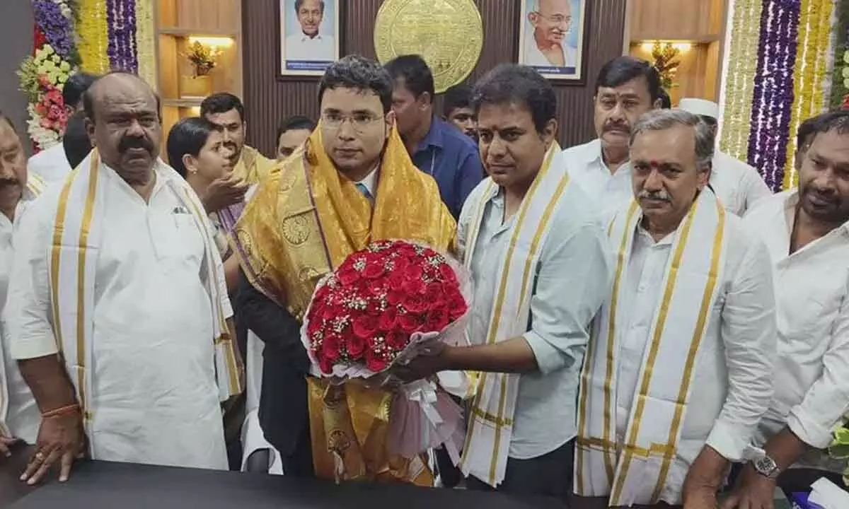 KTR inaugurates Integrate Collectorate office in Bhupalapalli