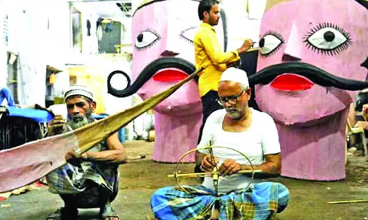 Muslim artisans keep date with Jammu for Dussehra effigies