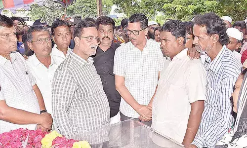 Hyderabad: Ex-gratia of Rs 5 lakh paid to zoo staffer’s kin