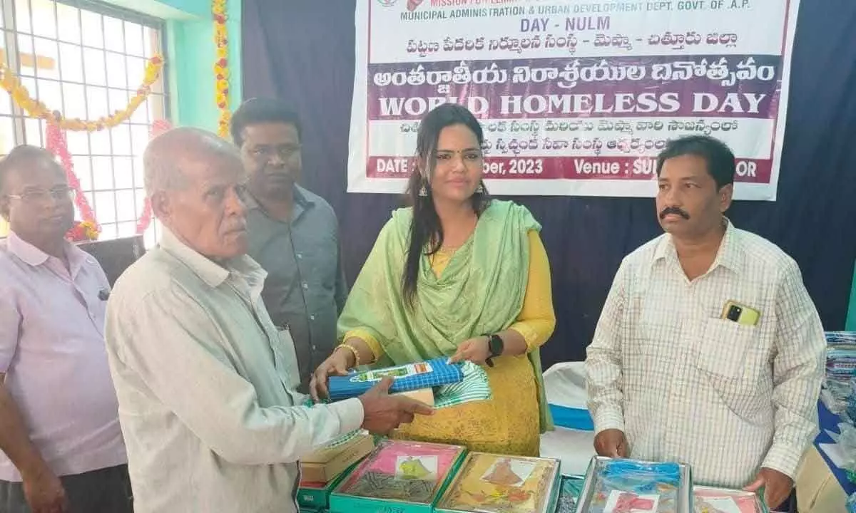 Chittoor: Civic chief J Aruna assures support to the homeless