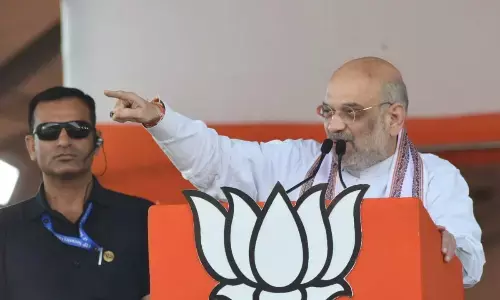 Throw out corrupt KCR govt: Shah