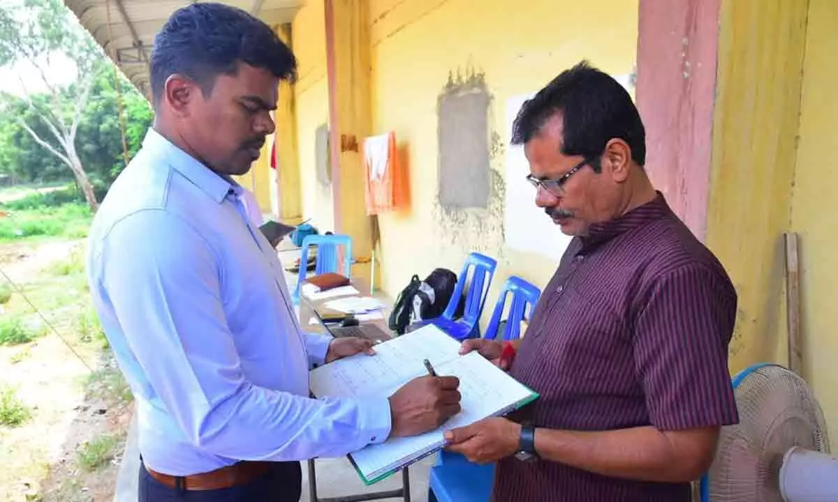 Kalyandurgam: ‘Make AArogya Suraksha camps a grand success’