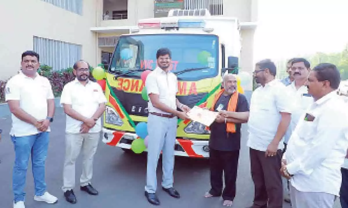 Khammam: VVC Trust donates ambulance to hospital