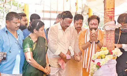 Medaram: BJP promises 10% quota for tribals