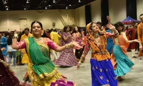 Navratri 2023: Shine Bright with Festive Makeup and Hairstyle Inspirations