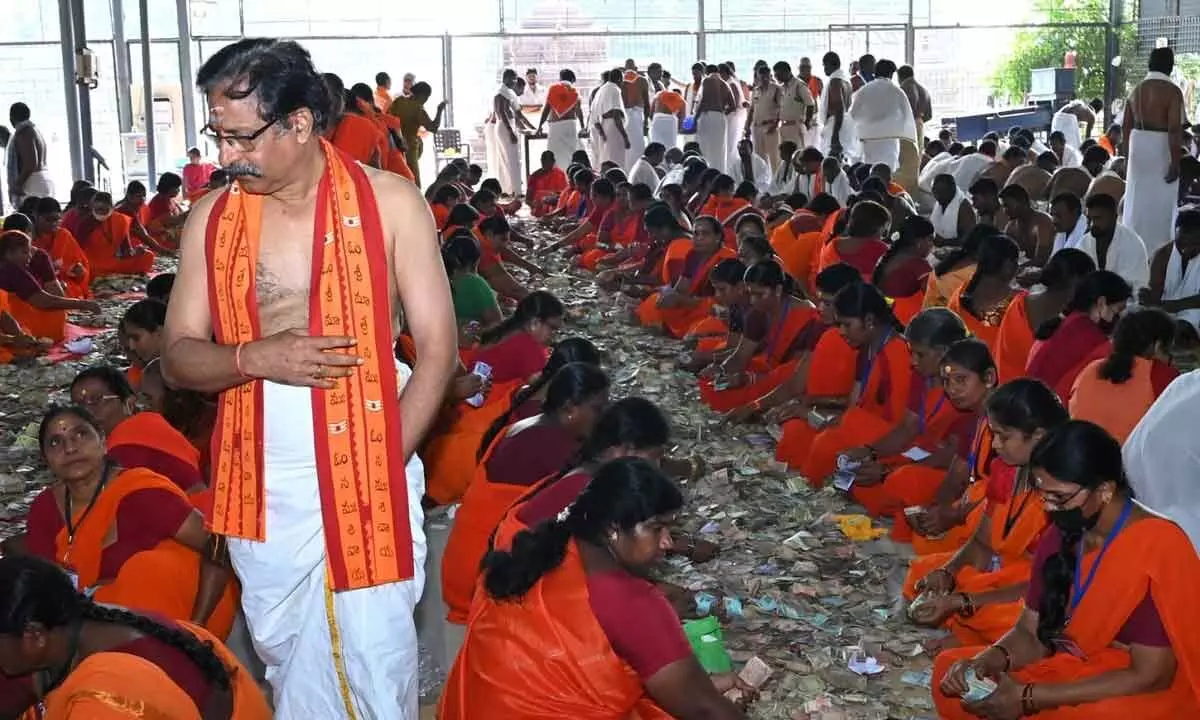 Srisailam temple hundi  nets Rs 3.17 crore offerings