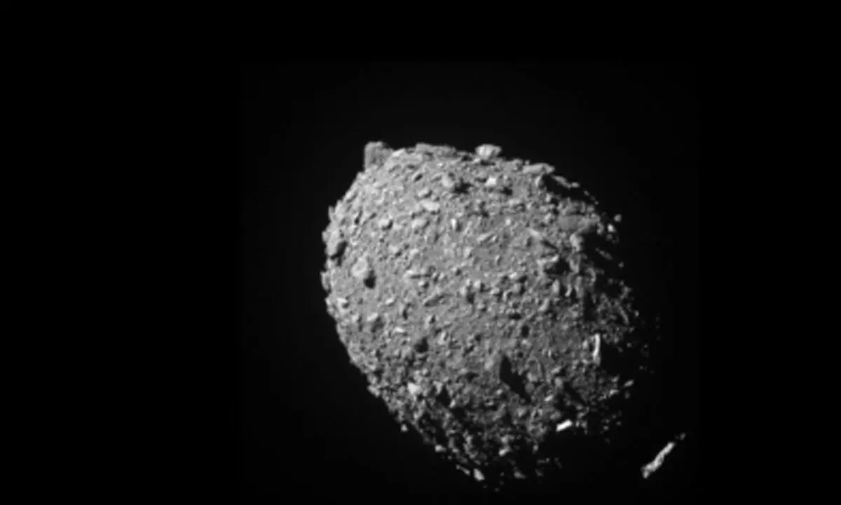 NASA launches probe to metallic asteroid