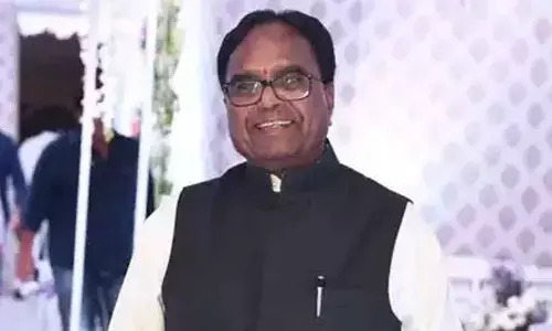 Big jolt to Telangana Congress, Former TPCC chief quit party