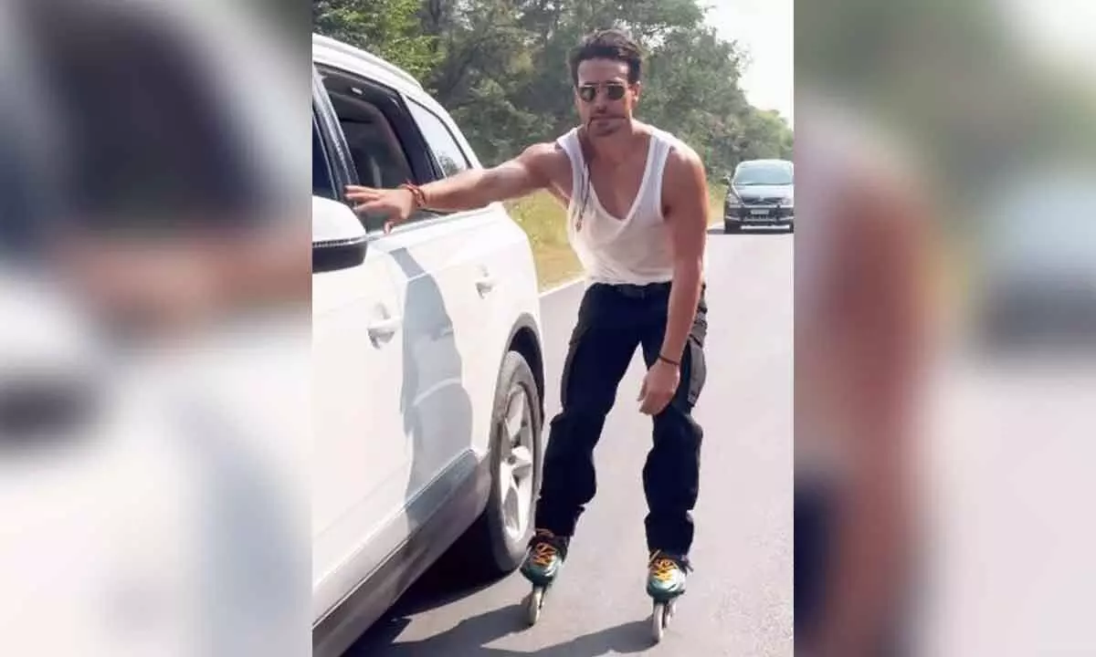Tiger Shroff shows his swag on roller-blades