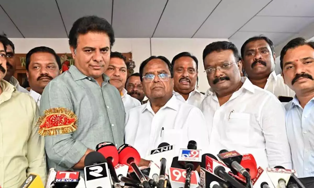 KTR meets Ponnala Lakshmaiah, says he will be given an appropriate position in BRS
