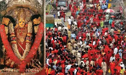 Vijayawada Indrakeeladri witnesses huge number of devotees amid begining of Navaratri