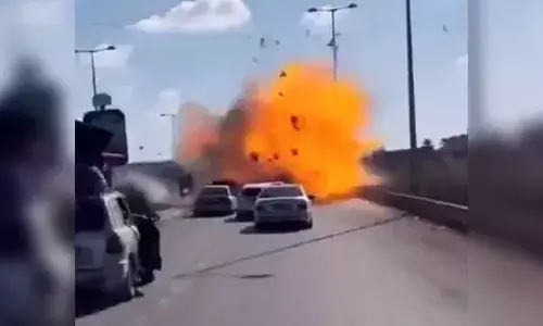 Israel prepares for major offensive on Gaza as civilians start fleeing