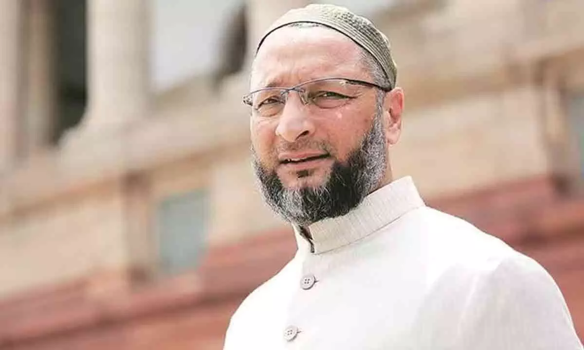 AIMIM chief Owaisi hails BRS manifesto, says poor would benefit