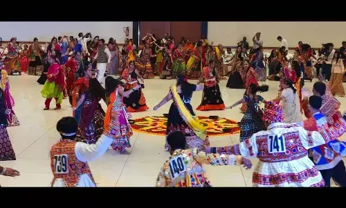 Vijayawada: Dandia, Garba enthrall audience
