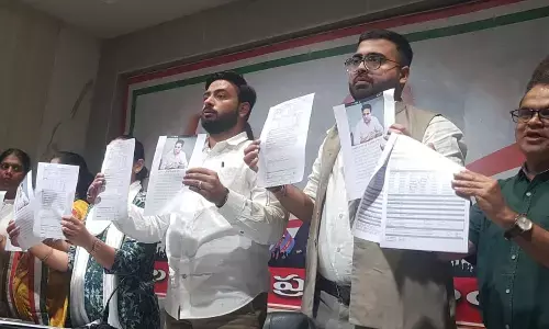 Leaders showing Hall ticket and other applications related to Group-II