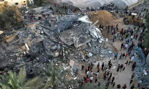 Israeli strikes on Gaza intensify as humanitarian crisis deepens