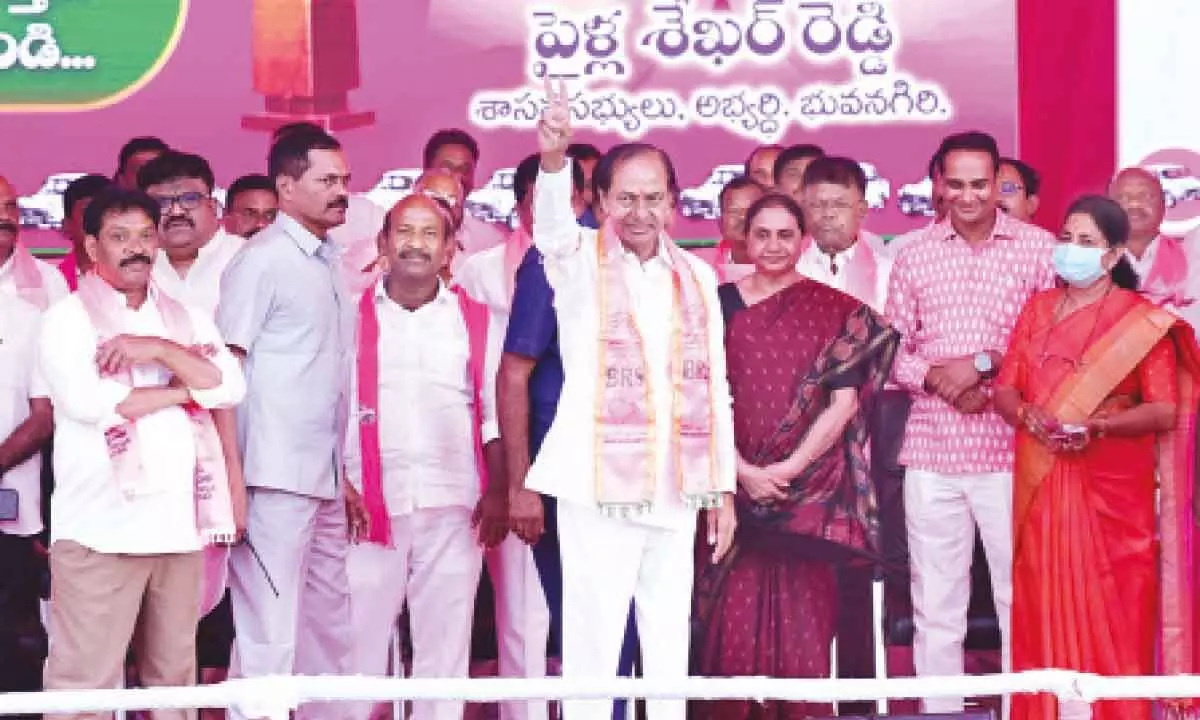 CM KCR along with BRS sitting MLAs and party candidates Payal Shekar Reddy of Bhongir, Sunitha of Aler and Lingaiah of Nakrekal at a public meeting held in in Bhongir on Monday