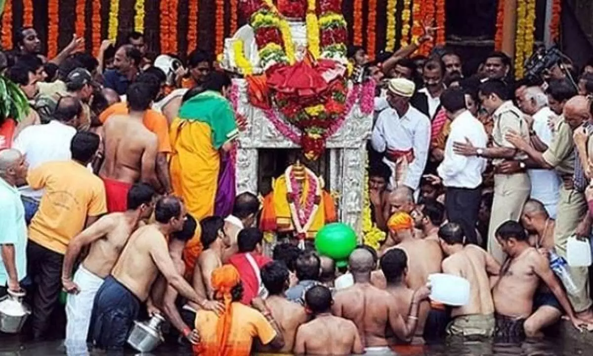 Minister offers pooja at Bhagamandala ahead of Cauvery Teerthodhbhava