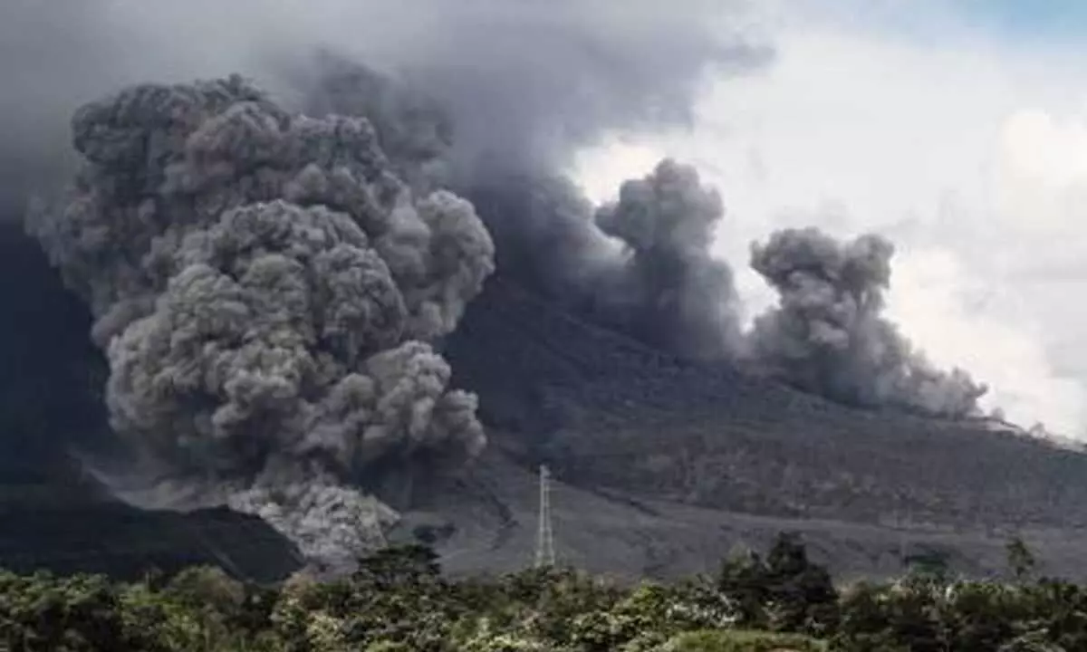 Indonesias Ibu volcano erupts