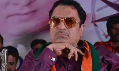 Upset state chief Ibrahim defies JD(S) supremo decision to join NDA