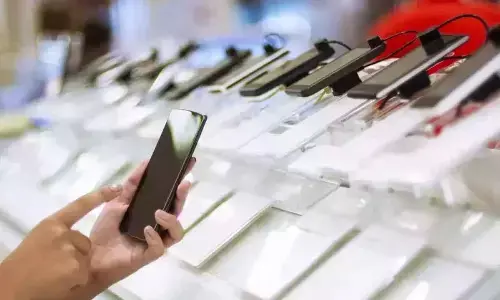 Global smartphone market slumps to lowest Q3 level in decade - Counterpoint