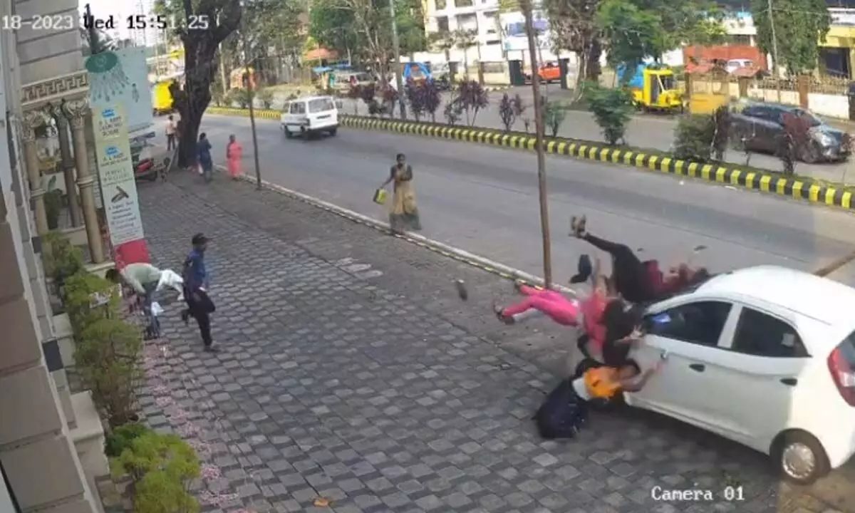 Car ploughs into group of girls