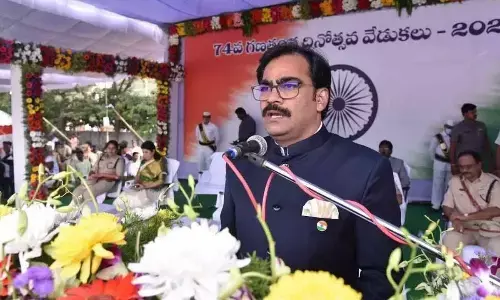 Guntur: Collector inspects canalsanals