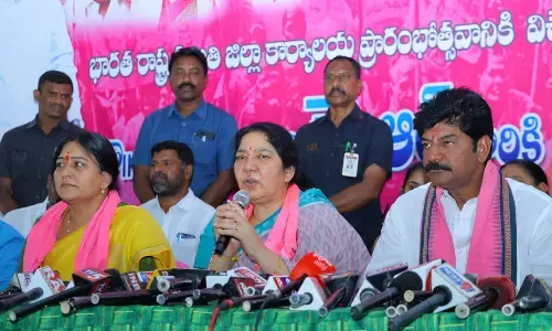 Mahabubabad: Rathod slams Congress, BJP