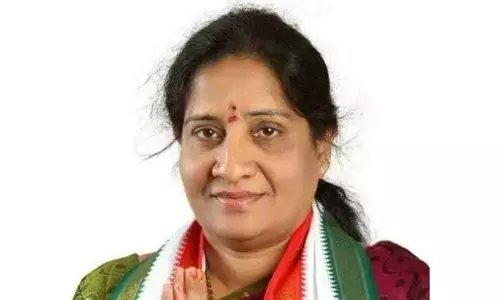 Akula Lalitha likely to join Congress