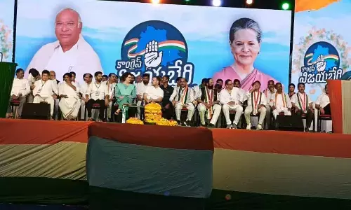 Rahul Gandhi flags off Congress Bus Yatra in Mulugu
