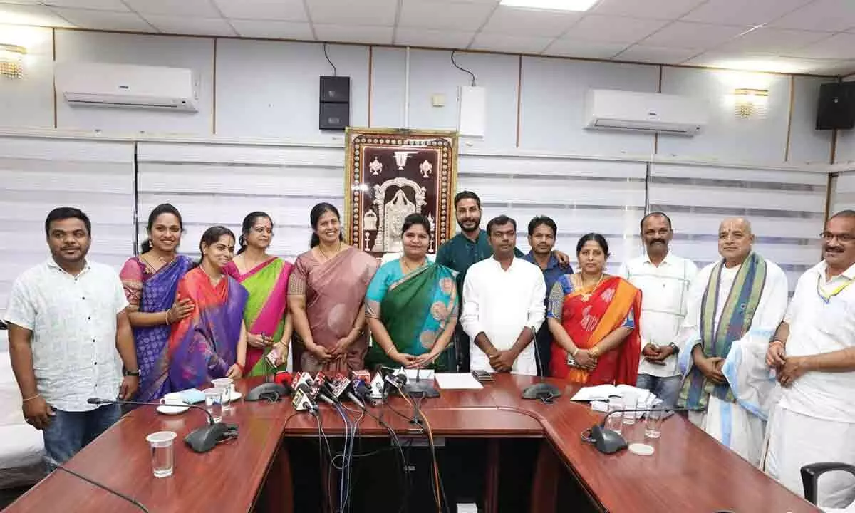 Tirumala: Artistes from 14 states to showcase their skills on Garuda Seva