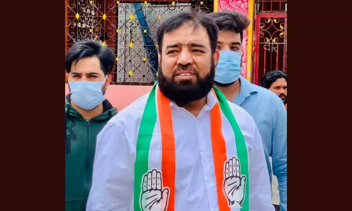 Karwan’s Congress nominee promises to solve civic issues