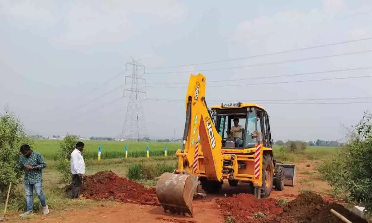 Vijayawada: APCRDA removes unauthorised layouts in Surampalli