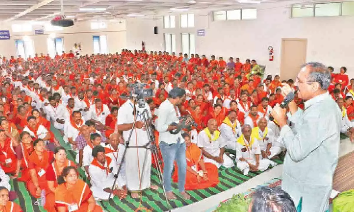 Tirumala: Srivari Sevaks torchbearers of Sanatana Hindu Dharma says TTD chief Bhumana Karunakar Reddy