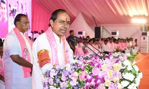 KCR blames Congress for Palamuru backwardness