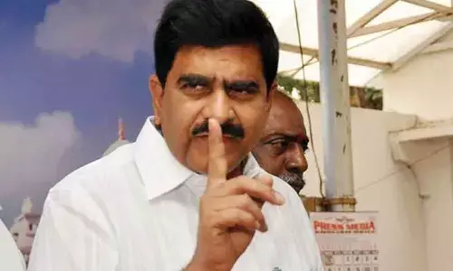 Vijayawada: Devineni Umamaheswara Rao flays govt for failure to help farmers