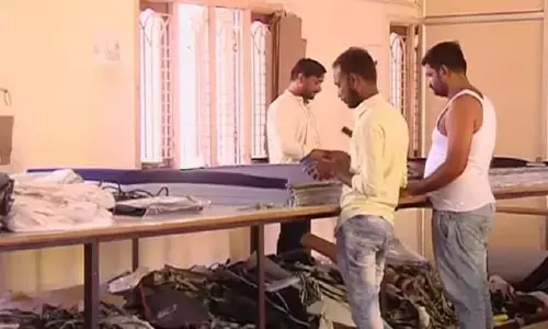 Jeans hub Bellary  hit hard due to erratic power supply
