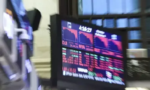 US stocks rise higher ahead of Fed Chair Powells speech