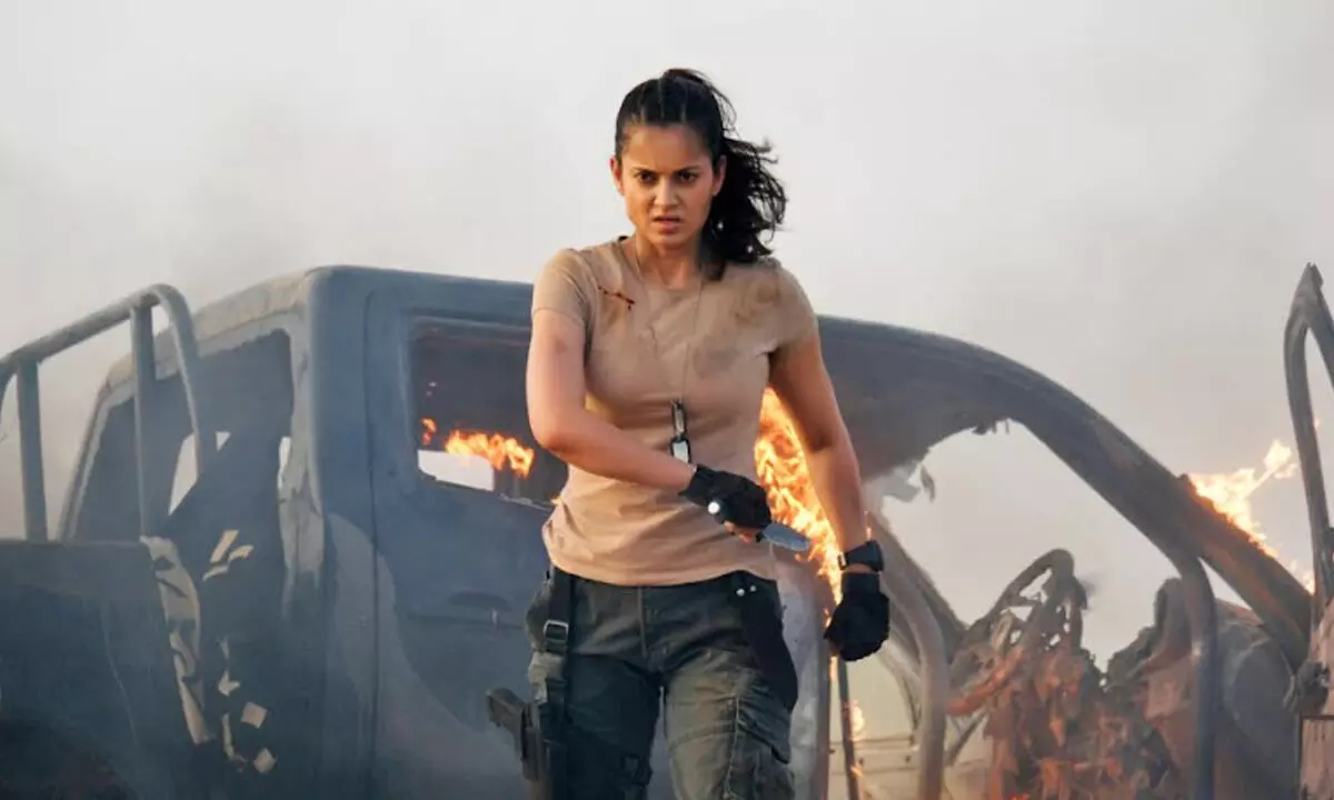 Kangana shines as an absolute director’s actor, conquering sandstorms in ‘Tejas’