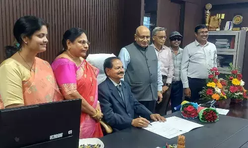Visakhapatnam: Prof Prakasa Rao takes charge as DSNLU V-C