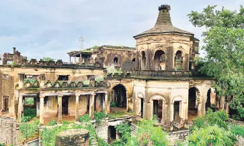 Hamari Awaaz Suno... Malakpet residents plea to MIM MLA