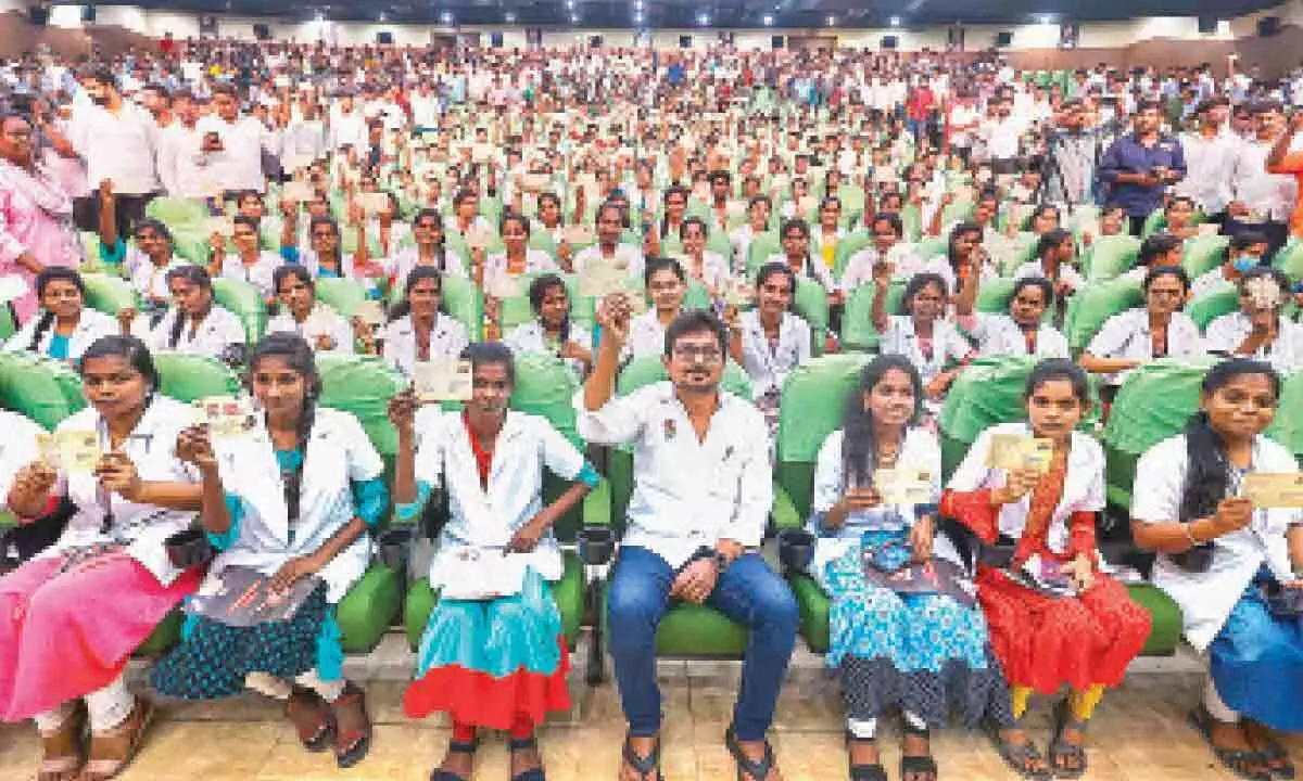 Chennai: DMK launches signature campaign to abolish NEET