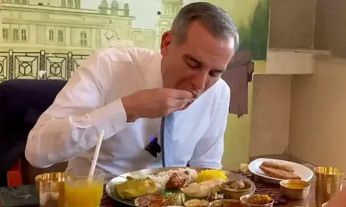 US Ambassador Eric Garcetti Joins Durga Puja Celebrations In Delhi, Delights In Bengali Cuisine